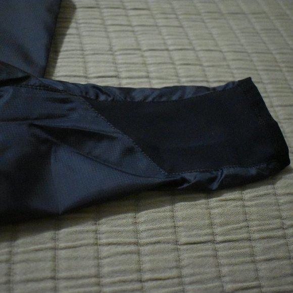 NWT SUGOi Stash Wind & Water Resistant Jacket Wm's XS Black Zip Closure - Picture 11 of 15